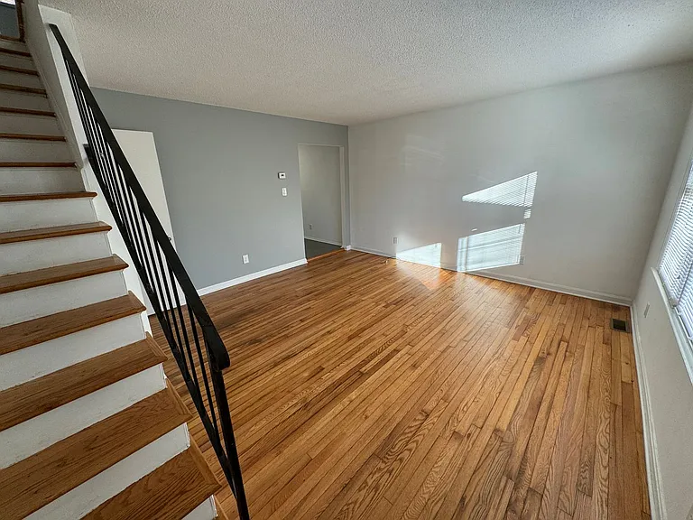 Lupton Flats — Photo 21