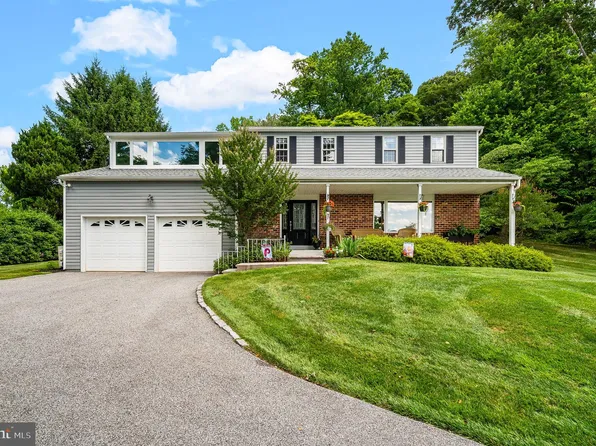 1 Stephen Dr, Glen Mills, PA 19342