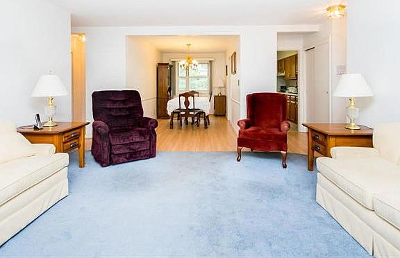 4th image of 842 N Broadway APT 2D
