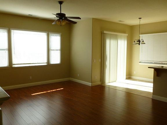 3rd image of 721 Coibion Ct