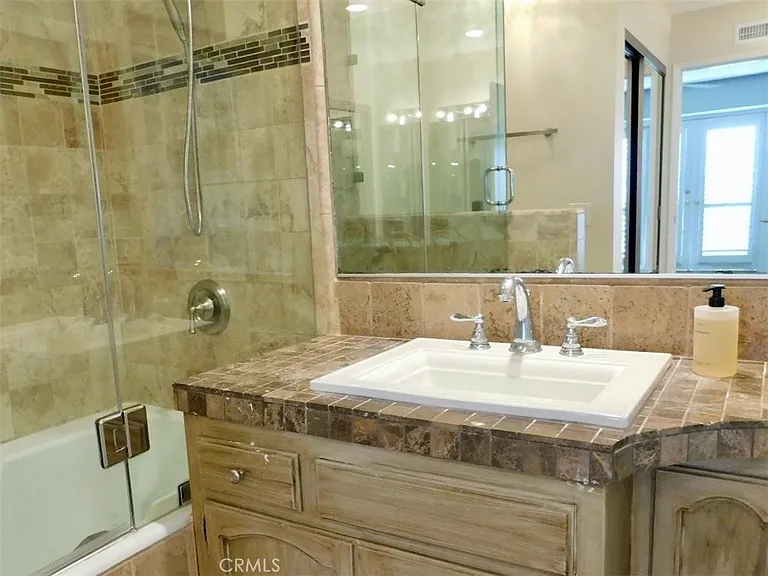 814 Cliff Dr — Photo 15