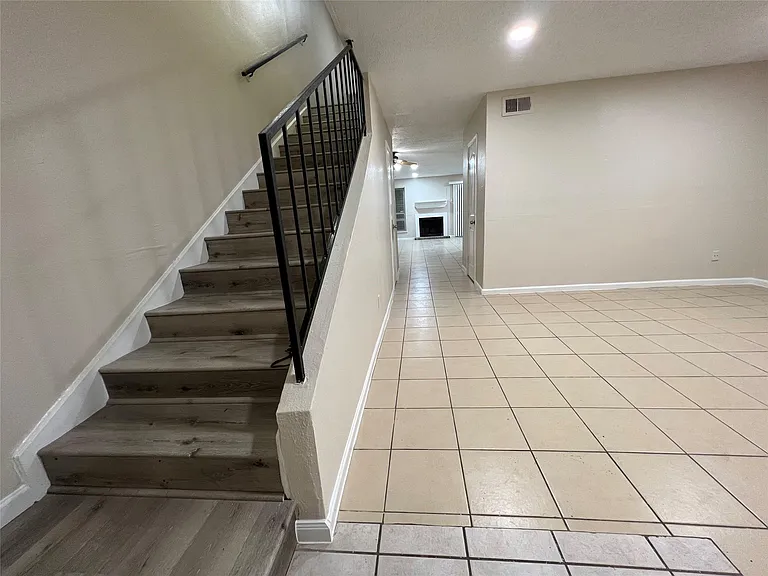 2130 Greenbriar Colony Dr #2130 — Photo 3