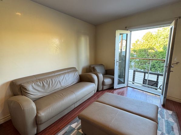 5471 E The Toledo Studio