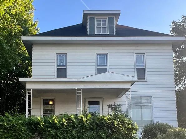 710 Cedar St, Sault Sainte Marie, MI 49783