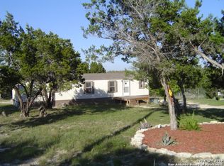 342 Wright Dr, Bandera, TX 78003