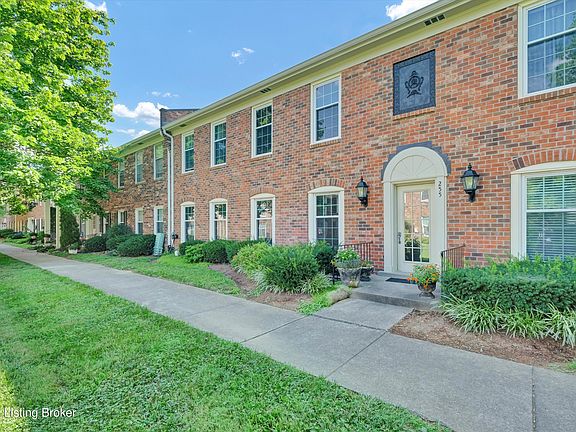 3rd image of 255 Salisbury Sq APT 101