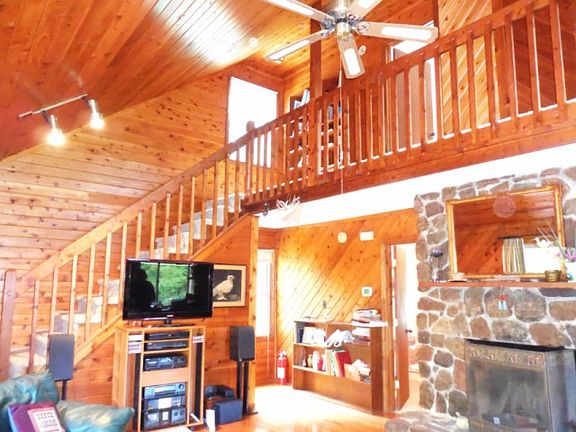 2nd image of 1307 Thornbird Pl
