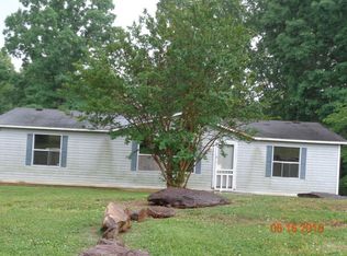 4053 Mamas Garden Dr, Hickory, NC 28602