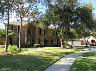 2302 San Augustine Ln, Friendswood, TX 77546