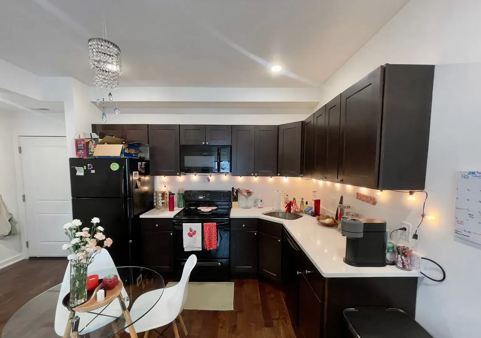 Newly Renovated Apartments-Temple University — Photo 3
