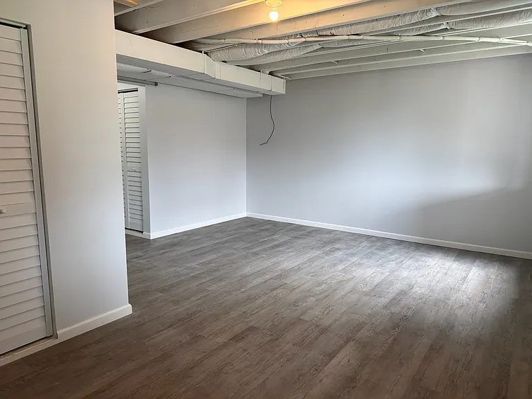 4145 S Pennsylvania Ave — Photo 36