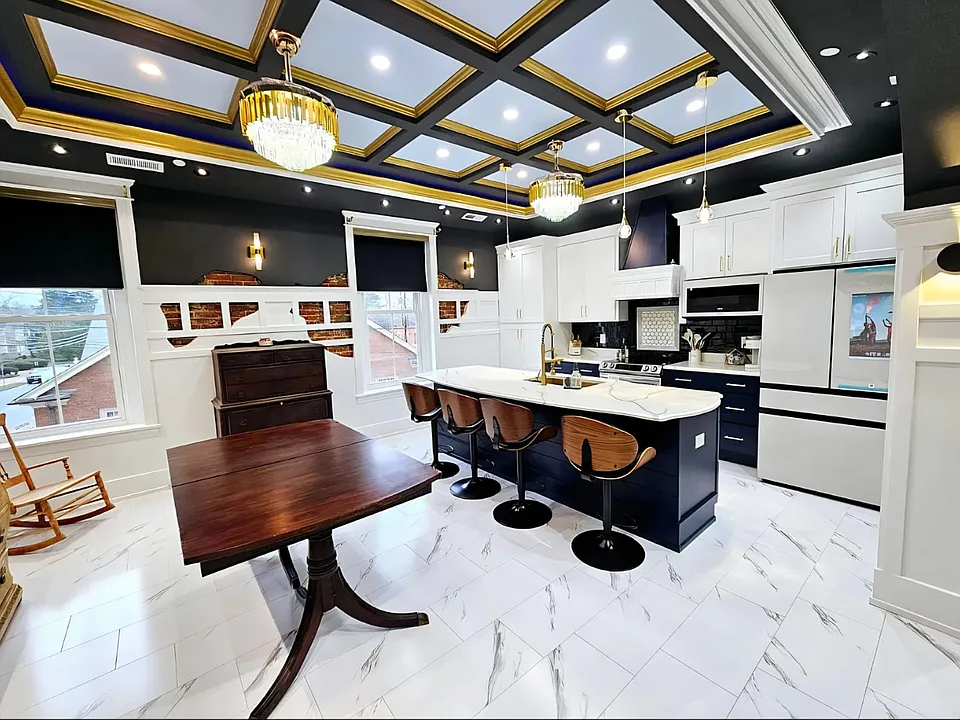 100 Pearl St #2