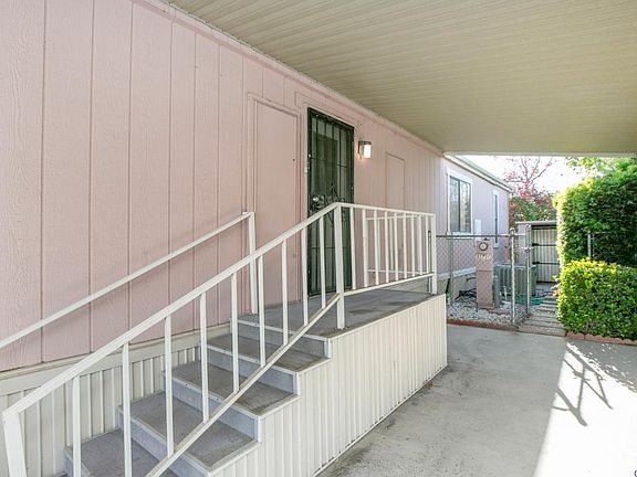5th image of 10873 Langdon Ave #176