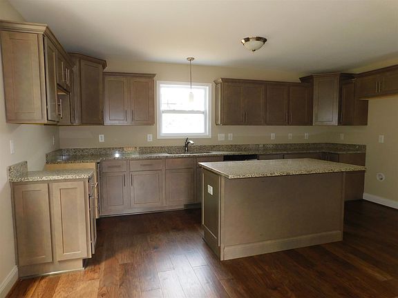 4th image of 7 Hazelwood Ct Lot 7