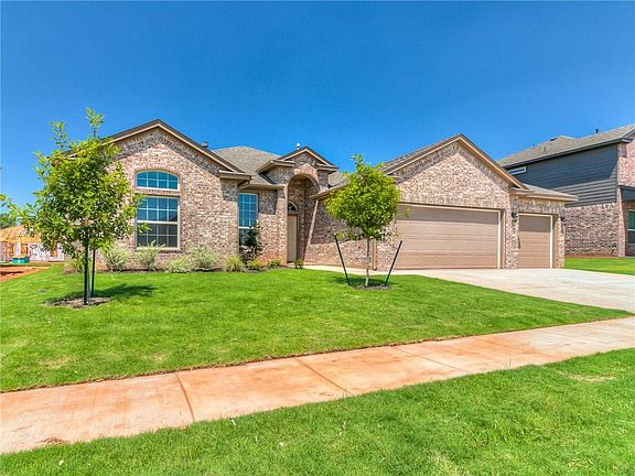 2nd image of 3605 Sadie Dr