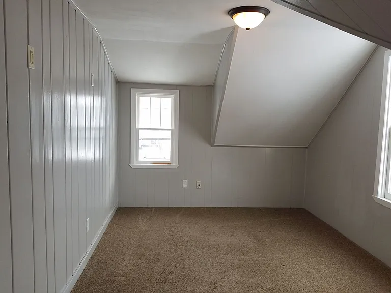 842 4th St SW — Photo 16
