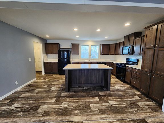 3rd image of 4359 Dogwood Blvd #857