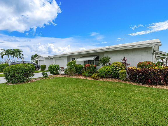 2nd image of 2097 SW 14th Avenue