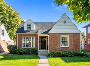 1425 Brophy Ave, Park Ridge, IL 60068