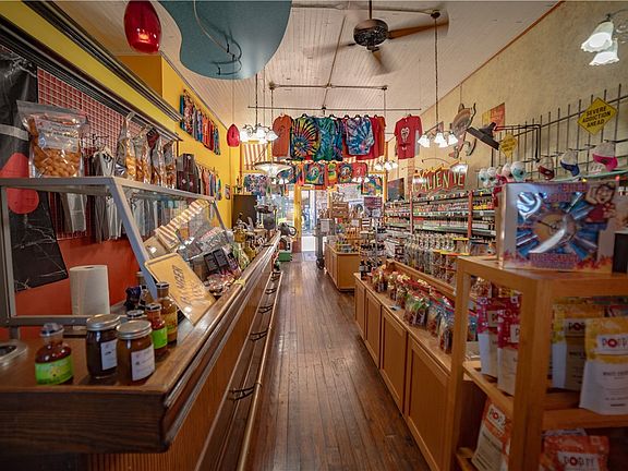 5th image of 87 Spring St