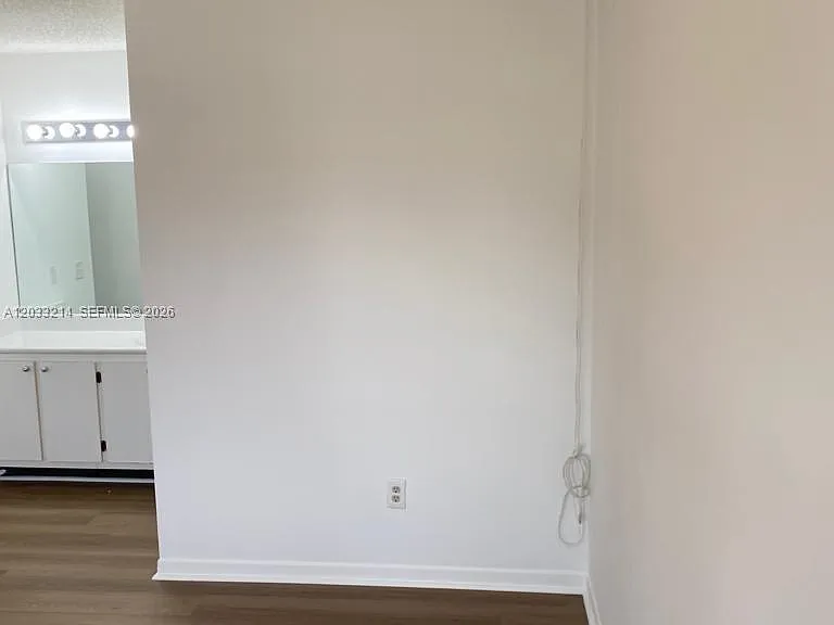9761 W Heather Ln — Photo 6