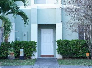 159 Hidden Court Rd, Hollywood, FL 33023