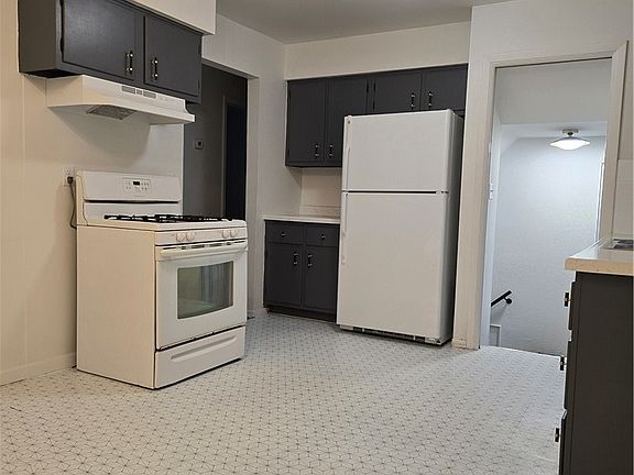 4th image of 3684 E 144th St