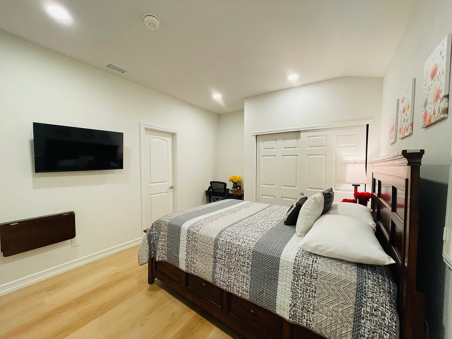 Studio, 280 sqft, $2,000 — Photo 3