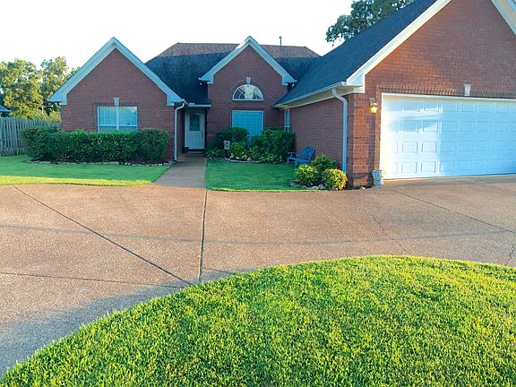 Easy access to hwy 152