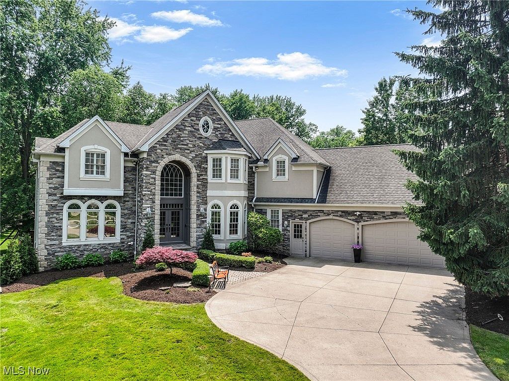 7400 Hillside Ln, Solon, OH 44139 | Zillow