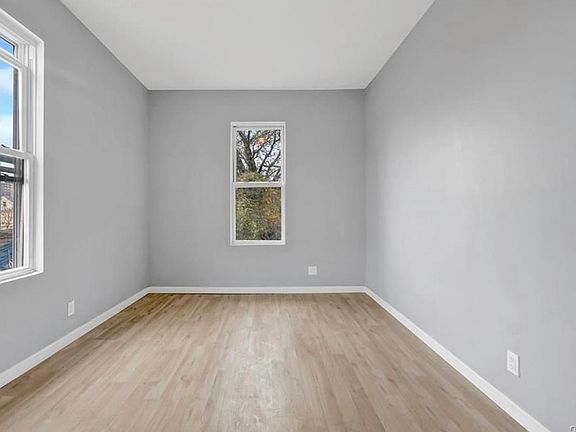 5th image of 11 Cortlandt St Floor 2