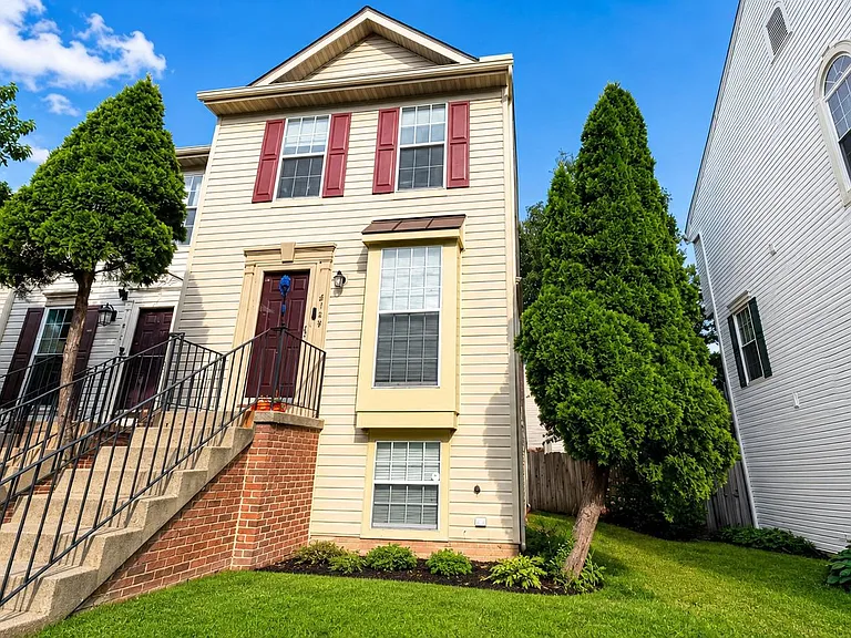 6109 Beddingfield Ct — Photo 1