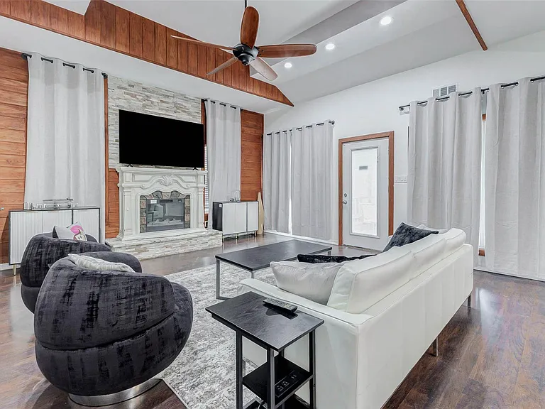 10905 Shady Ln #A-A-A — Photo 35