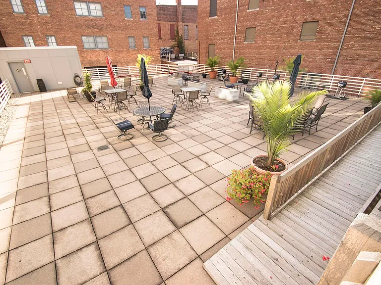 113 W Wayne St #404 — Photo 29