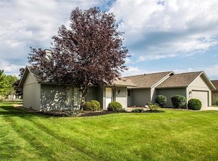8988 Timber Edge Dr, North Ridgeville, OH 44039
