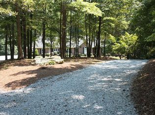 4696 Martin Trl, Flowery Branch, GA 30542