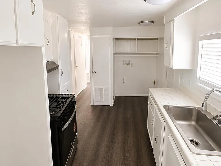 65 Sylvia St — Photo 6