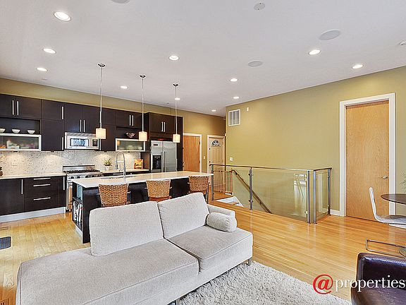 4th image of 2150 W McLean Ave APT 1E