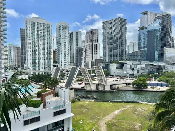 90 SW 3rd St APT 1504, Miami, FL 33130