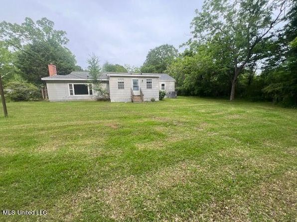 1313 N Jackson St, Brookhaven, MS 39601