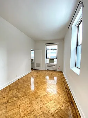 Rented by LEE & ASSOCIATES NYC RESIDENTIAL LLC | media 8