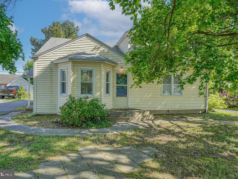 834 E Division St, Dover, DE 19901 Zillow