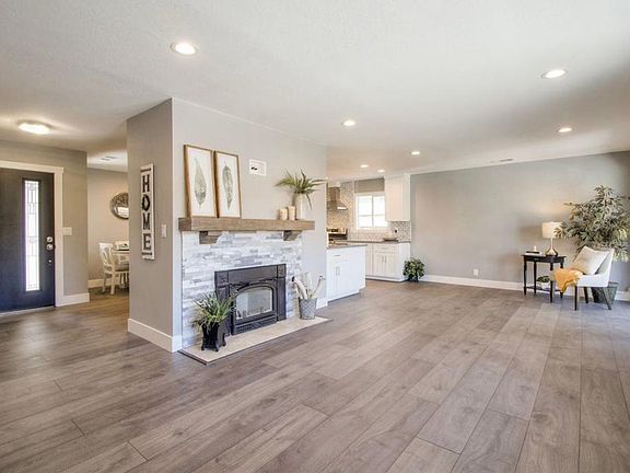 4th image of 576 Brookfield Dr