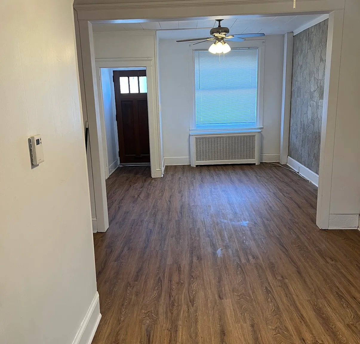 3 bed, 1172 sqft, $1,600 — Photo 1