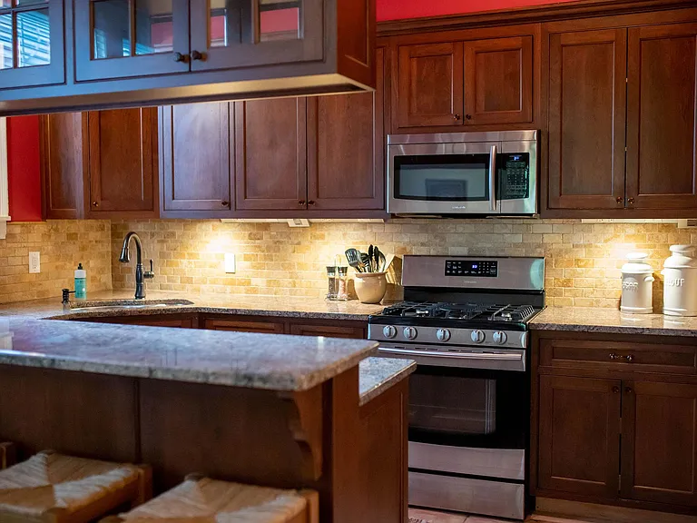 600 Clay Ave #1 — Photo 10