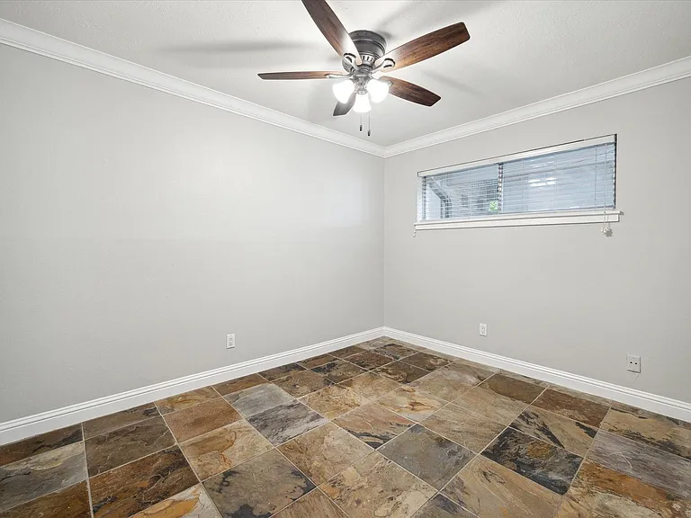 2418 Mimosa Dr. — Photo 5