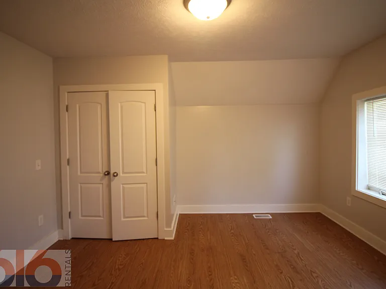858 Dayton St SW — Photo 25