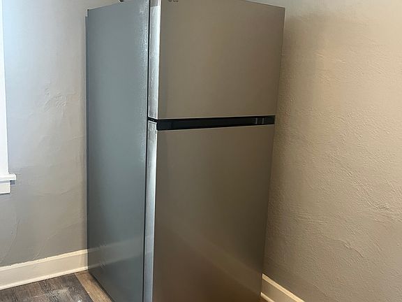 4th image of 2019 Quail St APT 5