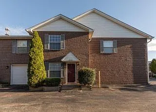 4520 Meadowlark Manor Ln — Photo 2