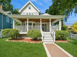 239 N Tryon St, Woodstock, IL 60098